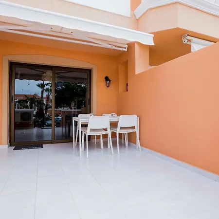 Beachfront Bliss - Tenerife Royal Gardens Apartment *