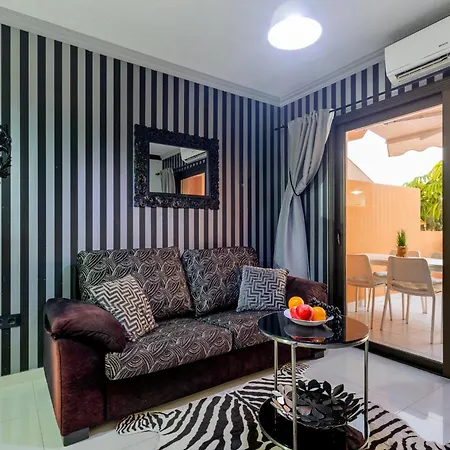 Apartment Beachfront Bliss - Tenerife Royal Gardens