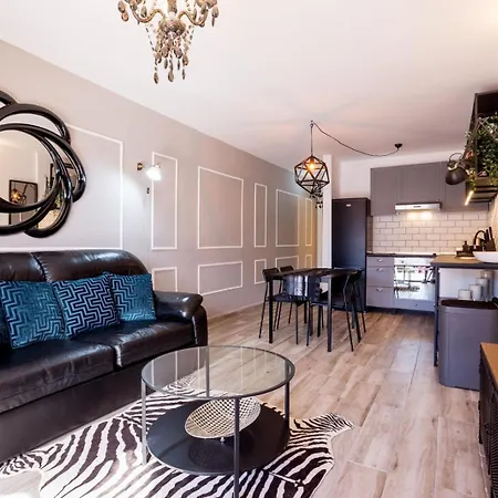 Beachfront Bliss - Tenerife Royal Gardens Apartment *